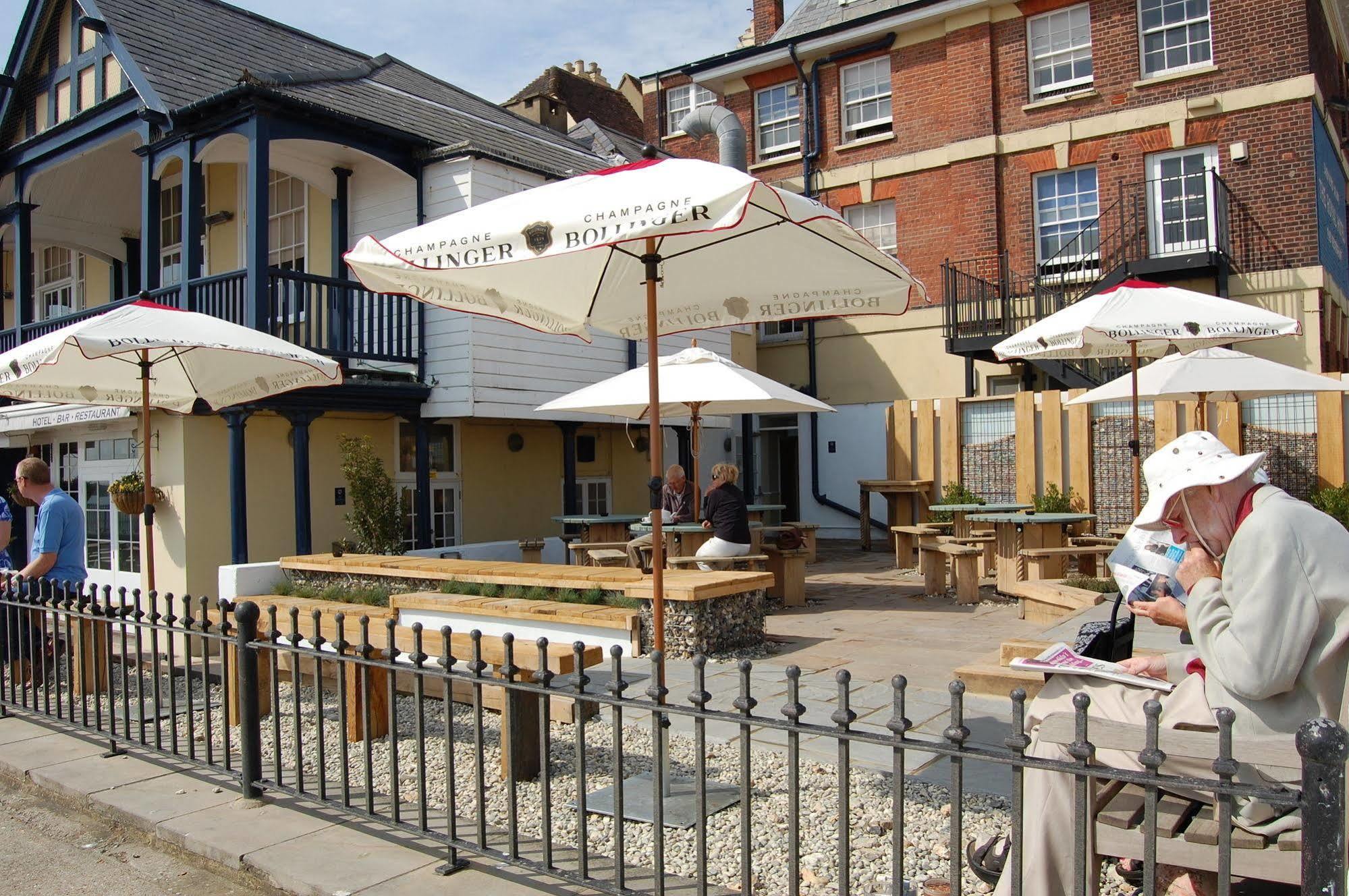 Royal Hotel Deal Bagian luar foto